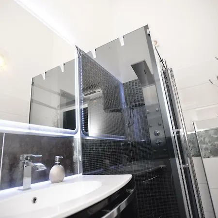 Penthouse Avangard Apartment *